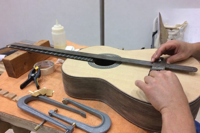 Réglage de guitare — étape 2